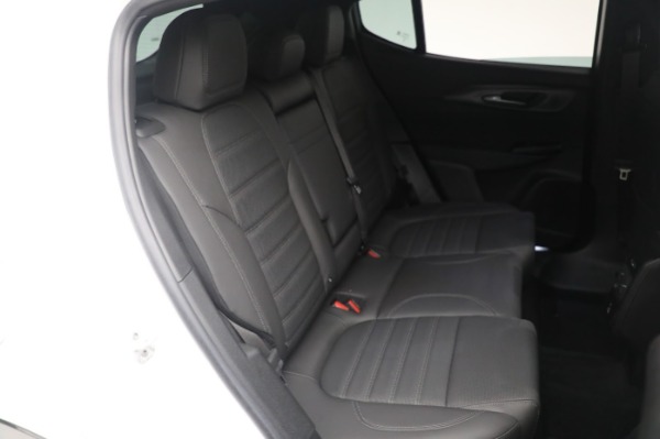 New 2024 Alfa Romeo Tonale Veloce for sale $55,290 at Rolls-Royce Motor Cars Greenwich in Greenwich CT 06830 25