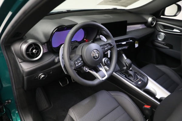 New 2024 Alfa Romeo Tonale Veloce for sale $57,490 at Rolls-Royce Motor Cars Greenwich in Greenwich CT 06830 17