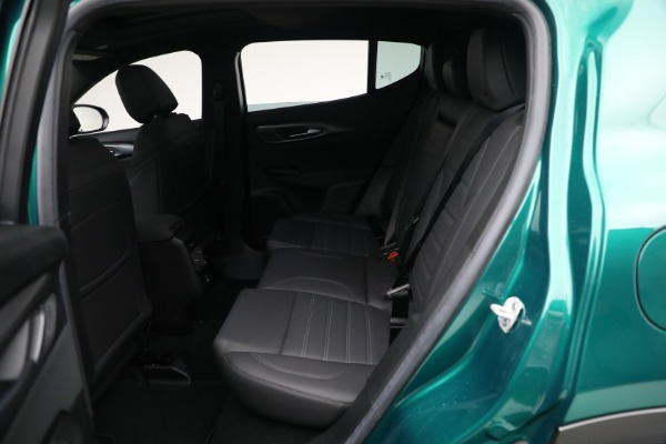 New 2024 Alfa Romeo Tonale Veloce for sale $57,490 at Rolls-Royce Motor Cars Greenwich in Greenwich CT 06830 22