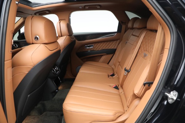 Used 2021 Bentley Bentayga V8 for sale $149,900 at Rolls-Royce Motor Cars Greenwich in Greenwich CT 06830 21