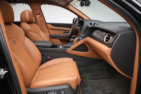 Used 2021 Bentley Bentayga V8 for sale $149,900 at Rolls-Royce Motor Cars Greenwich in Greenwich CT 06830 25