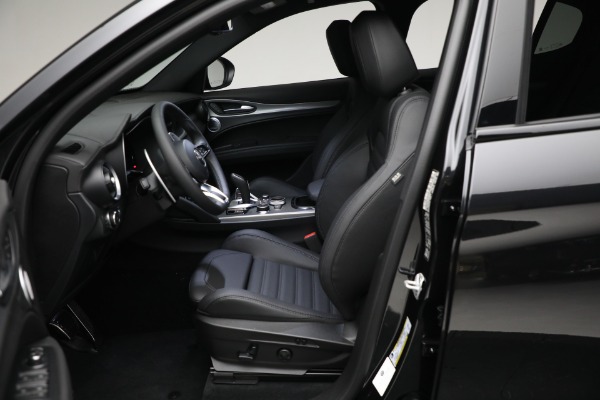 New 2024 Alfa Romeo Stelvio Veloce for sale $57,305 at Rolls-Royce Motor Cars Greenwich in Greenwich CT 06830 20