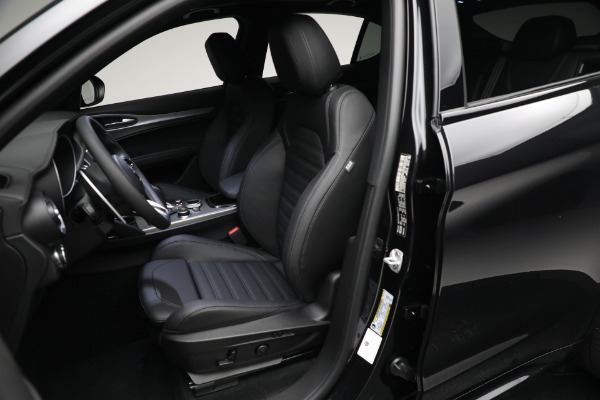 New 2024 Alfa Romeo Stelvio Veloce for sale $57,305 at Rolls-Royce Motor Cars Greenwich in Greenwich CT 06830 22