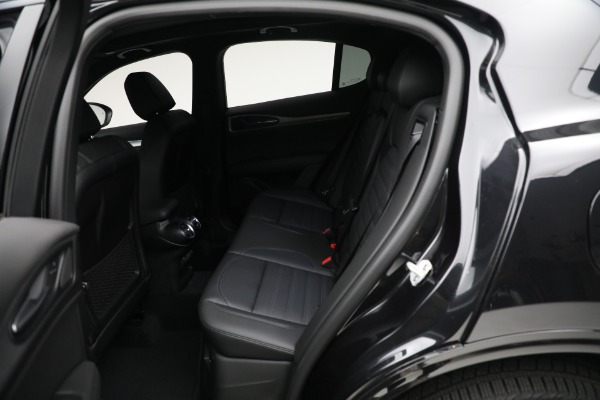 New 2024 Alfa Romeo Stelvio Veloce for sale $57,305 at Rolls-Royce Motor Cars Greenwich in Greenwich CT 06830 24