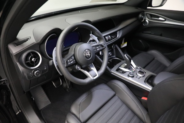 New 2024 Alfa Romeo Stelvio Veloce for sale $57,305 at Rolls-Royce Motor Cars Greenwich in Greenwich CT 06830 28