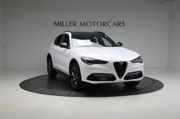 New 2024 Alfa Romeo Stelvio Veloce for sale $56,695 at Rolls-Royce Motor Cars Greenwich in Greenwich CT 06830 20