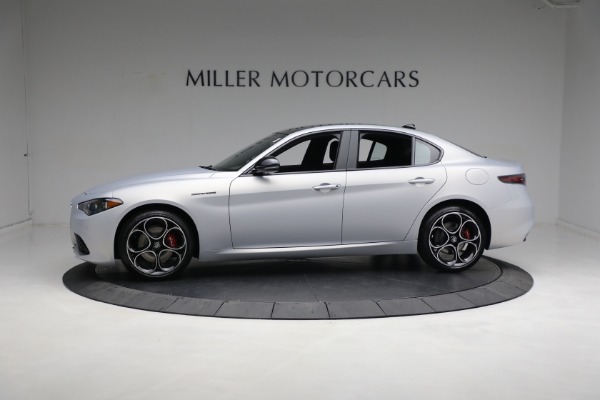 New 2024 Alfa Romeo Giulia Competizione for sale $58,160 at Rolls-Royce Motor Cars Greenwich in Greenwich CT 06830 4