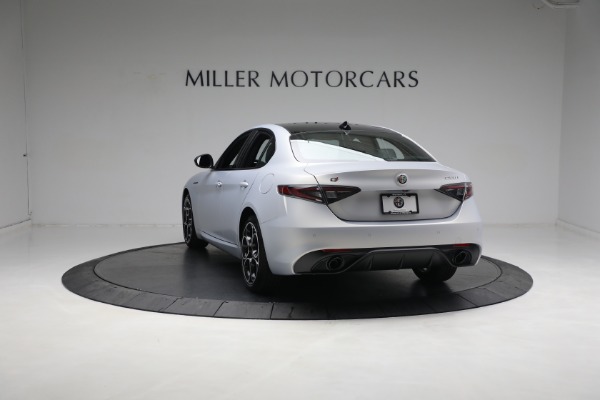 New 2024 Alfa Romeo Giulia Competizione for sale $58,160 at Rolls-Royce Motor Cars Greenwich in Greenwich CT 06830 9