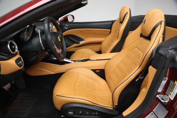 Used 2015 Ferrari California T for sale Sold at Rolls-Royce Motor Cars Greenwich in Greenwich CT 06830 20