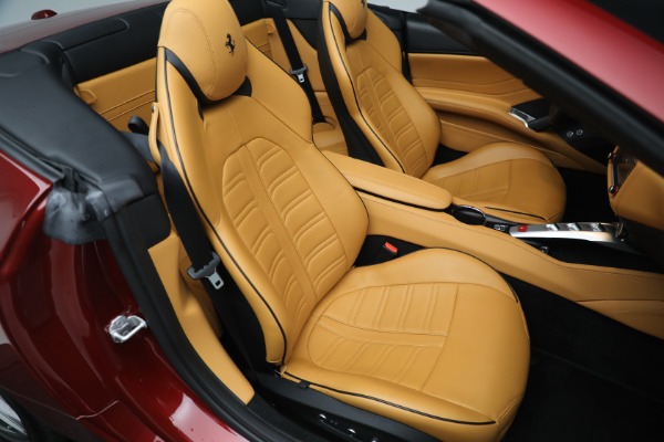 Used 2015 Ferrari California T for sale Sold at Rolls-Royce Motor Cars Greenwich in Greenwich CT 06830 24