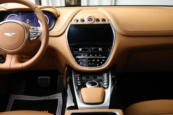 Used 2024 Aston Martin DBX for sale $189,900 at Rolls-Royce Motor Cars Greenwich in Greenwich CT 06830 21