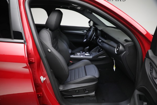 New 2024 Alfa Romeo Stelvio Veloce for sale $54,220 at Rolls-Royce Motor Cars Greenwich in Greenwich CT 06830 25