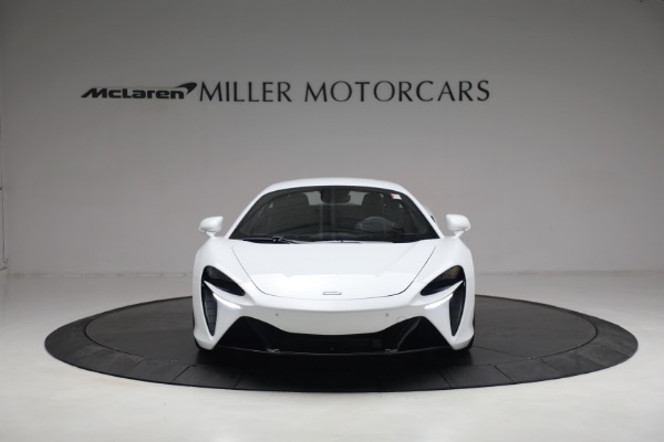 New 2023 McLaren Artura for sale Call for price at Rolls-Royce Motor Cars Greenwich in Greenwich CT 06830 12