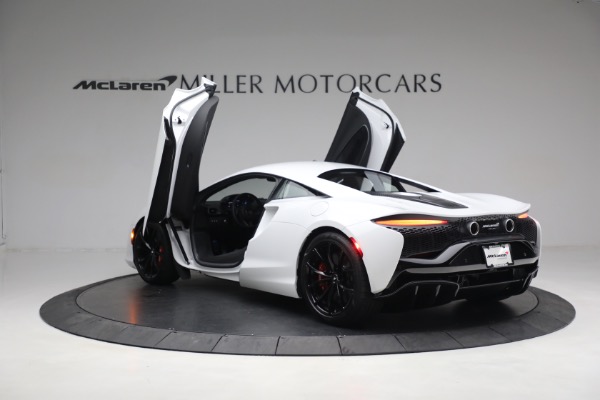 New 2023 McLaren Artura for sale Call for price at Rolls-Royce Motor Cars Greenwich in Greenwich CT 06830 15