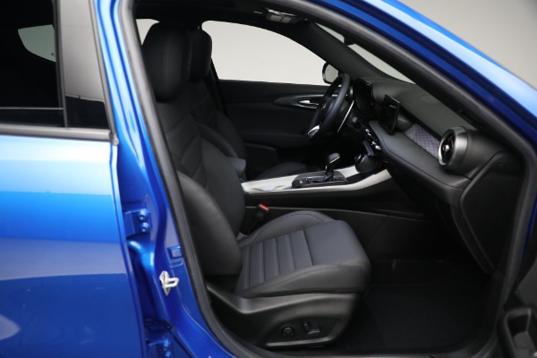 New 2024 Alfa Romeo Tonale Veloce for sale $57,800 at Rolls-Royce Motor Cars Greenwich in Greenwich CT 06830 23