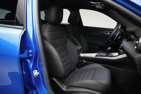 New 2024 Alfa Romeo Tonale Veloce for sale $57,800 at Rolls-Royce Motor Cars Greenwich in Greenwich CT 06830 24