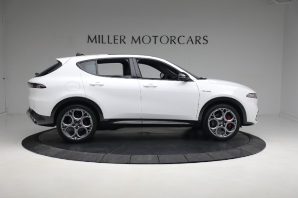 New 2024 Alfa Romeo Tonale Veloce for sale $55,290 at Rolls-Royce Motor Cars Greenwich in Greenwich CT 06830 12