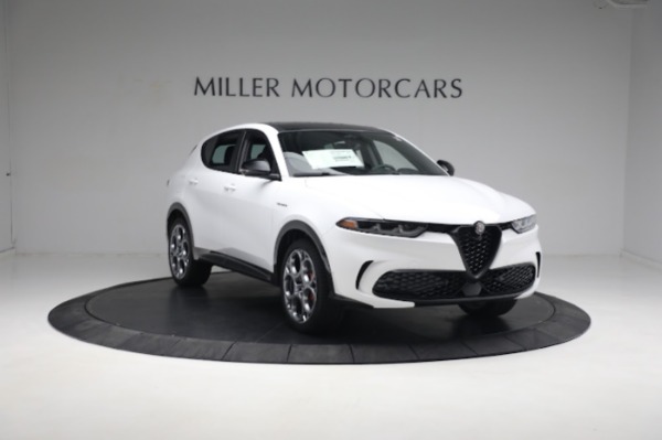 New 2024 Alfa Romeo Tonale Veloce for sale $55,290 at Rolls-Royce Motor Cars Greenwich in Greenwich CT 06830 16