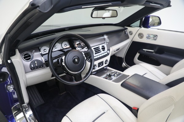 Used 2017 Rolls-Royce Dawn for sale $248,900 at Rolls-Royce Motor Cars Greenwich in Greenwich CT 06830 24