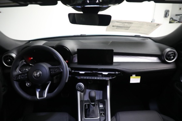 New 2024 Alfa Romeo Tonale Veloce for sale $59,340 at Rolls-Royce Motor Cars Greenwich in Greenwich CT 06830 27