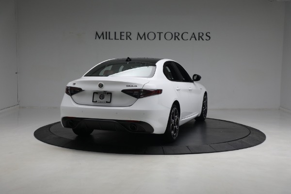 New 2024 Alfa Romeo Giulia Veloce for sale $55,285 at Rolls-Royce Motor Cars Greenwich in Greenwich CT 06830 11