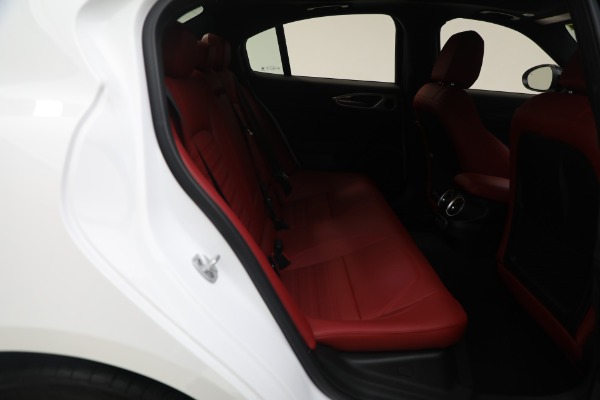 New 2024 Alfa Romeo Giulia Veloce for sale $55,285 at Rolls-Royce Motor Cars Greenwich in Greenwich CT 06830 28