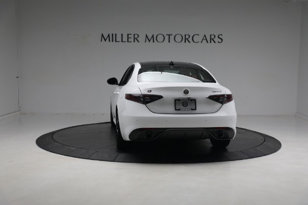 New 2024 Alfa Romeo Giulia Veloce for sale $55,285 at Rolls-Royce Motor Cars Greenwich in Greenwich CT 06830 9