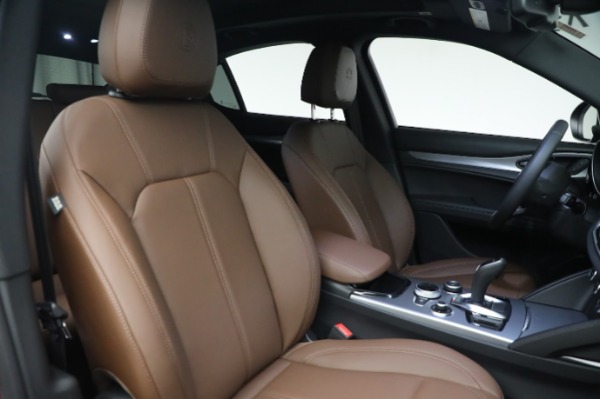 New 2024 Alfa Romeo Stelvio Ti for sale $53,920 at Rolls-Royce Motor Cars Greenwich in Greenwich CT 06830 15