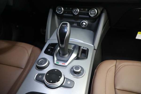 New 2024 Alfa Romeo Stelvio Ti for sale $53,920 at Rolls-Royce Motor Cars Greenwich in Greenwich CT 06830 25