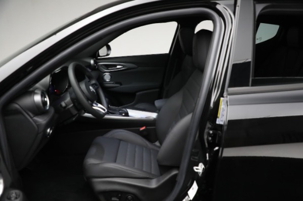 New 2024 Alfa Romeo Tonale Ti for sale $52,790 at Rolls-Royce Motor Cars Greenwich in Greenwich CT 06830 27