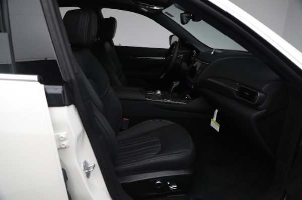 New 2023 Maserati Levante Modena for sale Sold at Rolls-Royce Motor Cars Greenwich in Greenwich CT 06830 26