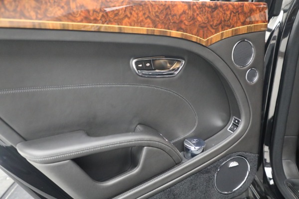 Used 2017 Bentley Mulsanne for sale $149,900 at Rolls-Royce Motor Cars Greenwich in Greenwich CT 06830 28