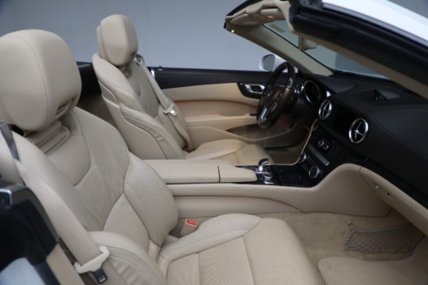 Used 2016 Mercedes-Benz SL-Class SL 400 for sale $44,900 at Rolls-Royce Motor Cars Greenwich in Greenwich CT 06830 26