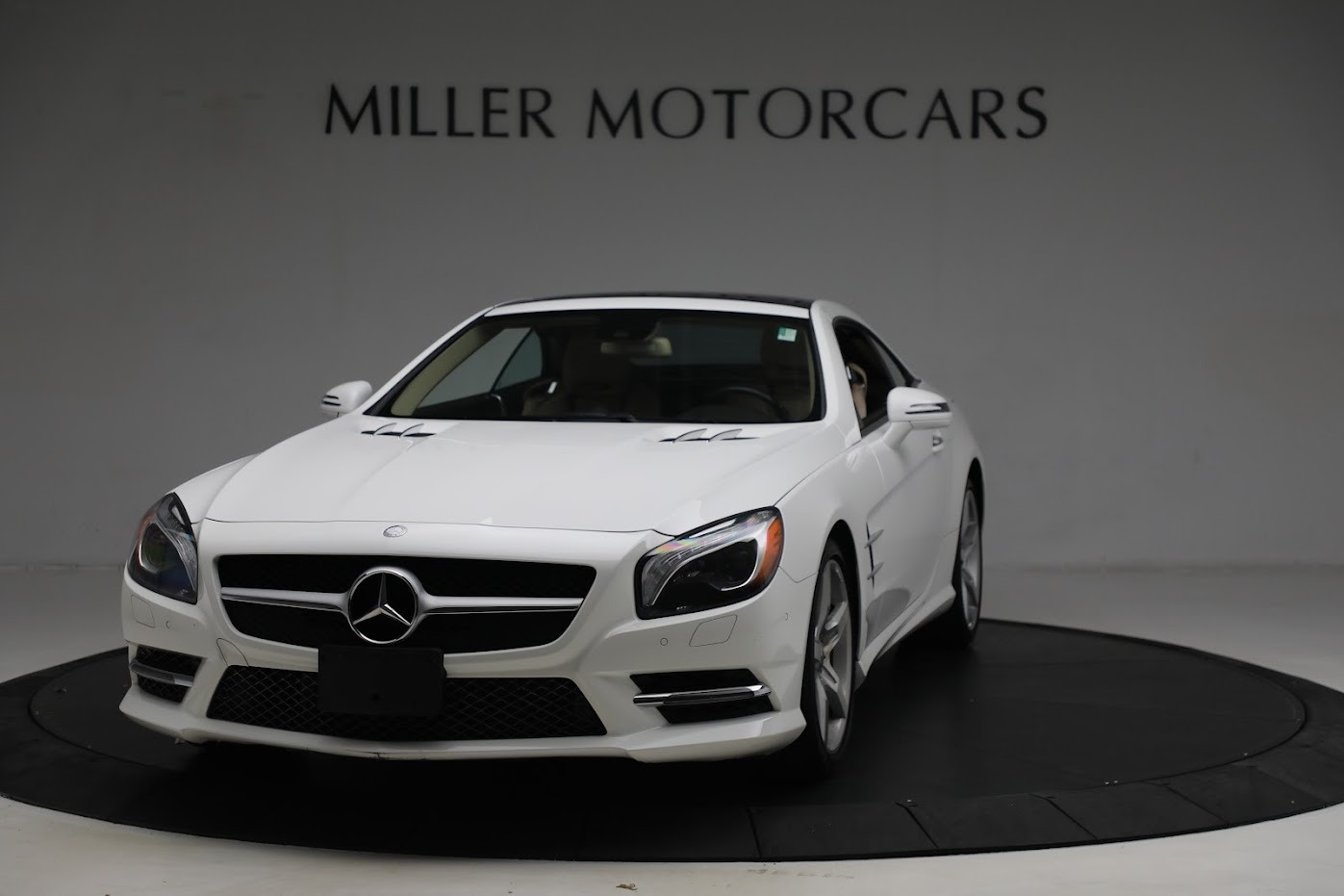 Used 2016 Mercedes-Benz SL-Class SL 400 for sale $44,900 at Rolls-Royce Motor Cars Greenwich in Greenwich CT 06830 1
