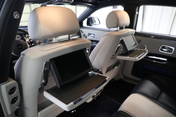 Used 2019 Rolls-Royce Black Badge Ghost for sale $225,900 at Rolls-Royce Motor Cars Greenwich in Greenwich CT 06830 19