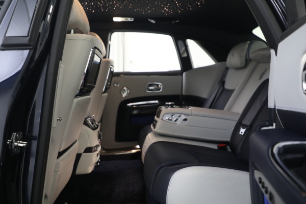 Used 2019 Rolls-Royce Black Badge Ghost for sale $225,900 at Rolls-Royce Motor Cars Greenwich in Greenwich CT 06830 20