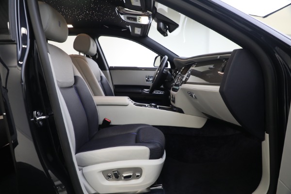 Used 2019 Rolls-Royce Black Badge Ghost for sale $225,900 at Rolls-Royce Motor Cars Greenwich in Greenwich CT 06830 25