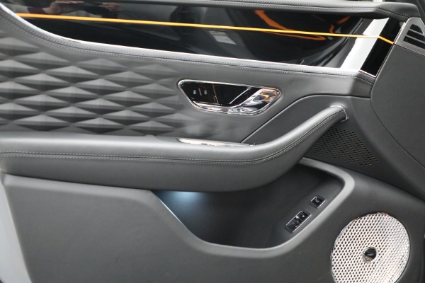 New 2024 Bentley Flying Spur S V8 for sale $349,925 at Rolls-Royce Motor Cars Greenwich in Greenwich CT 06830 16