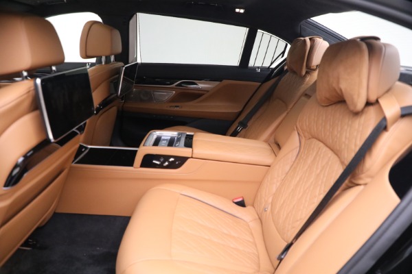 Used 2022 BMW 7 Series ALPINA B7 xDrive for sale $109,900 at Rolls-Royce Motor Cars Greenwich in Greenwich CT 06830 24