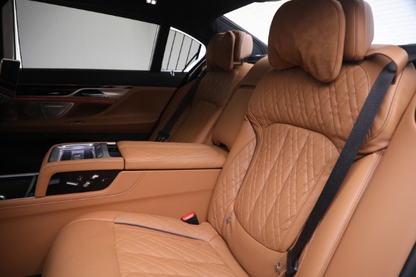 Used 2022 BMW 7 Series ALPINA B7 xDrive for sale $109,900 at Rolls-Royce Motor Cars Greenwich in Greenwich CT 06830 25