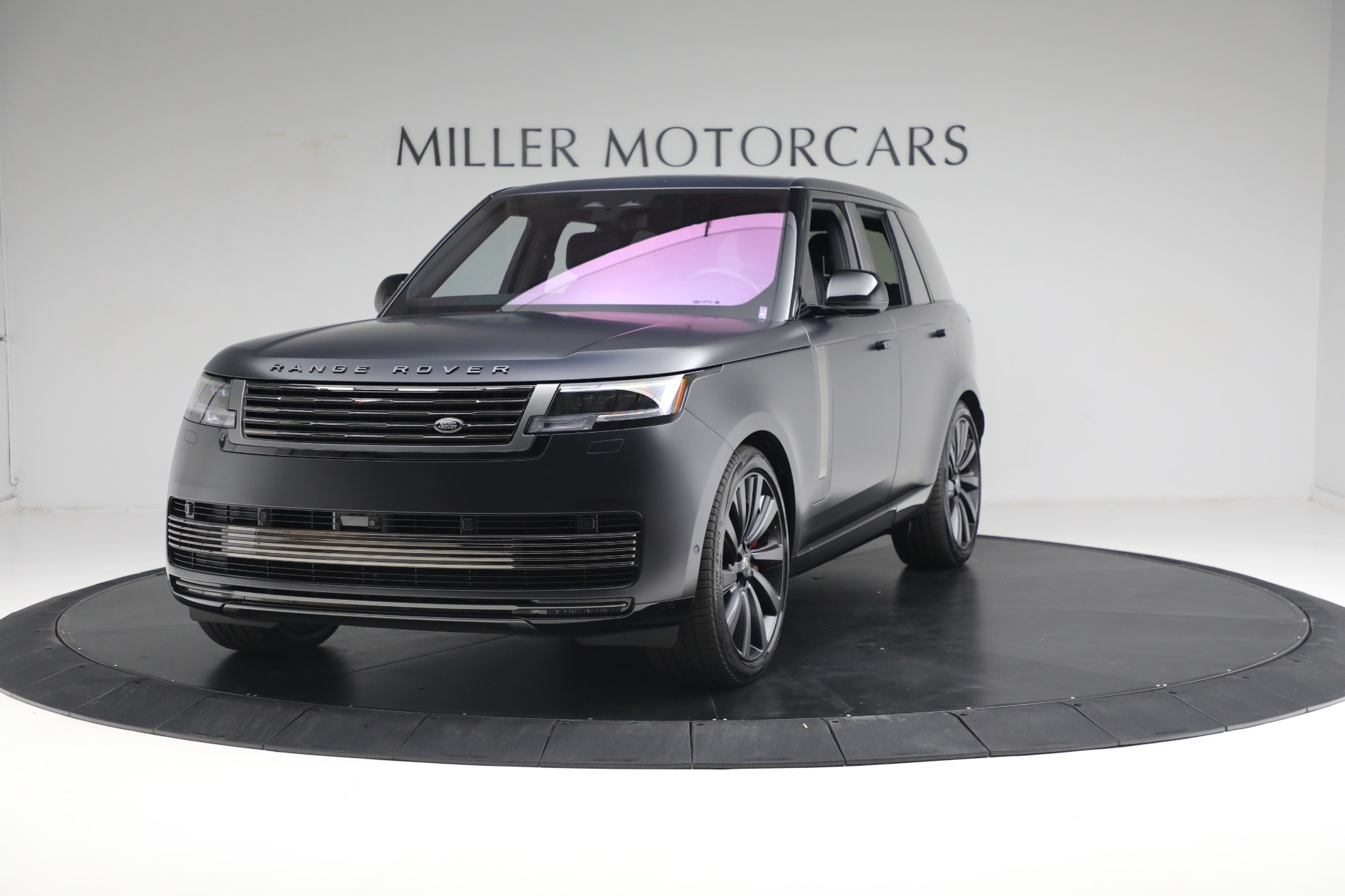 Used 2023 Land Rover Range Rover P530 SV for sale $229,900 at Rolls-Royce Motor Cars Greenwich in Greenwich CT 06830 1