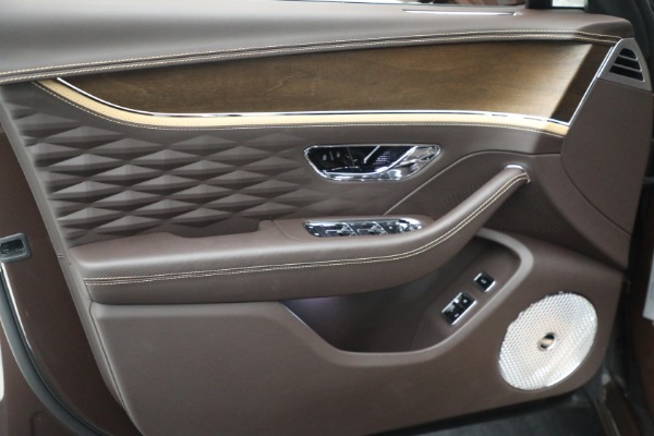 Used 2023 Bentley Flying Spur Speed for sale $289,900 at Rolls-Royce Motor Cars Greenwich in Greenwich CT 06830 17
