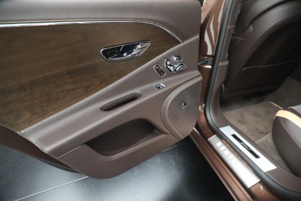 Used 2023 Bentley Flying Spur Speed for sale $289,900 at Rolls-Royce Motor Cars Greenwich in Greenwich CT 06830 19