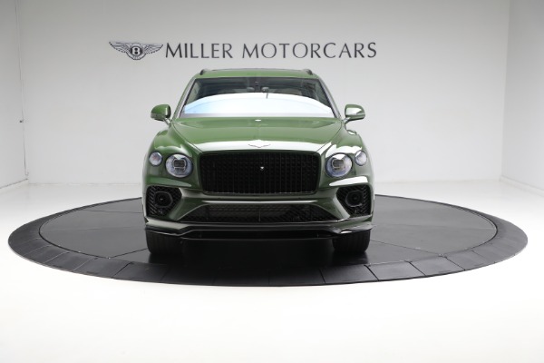Used 2023 Bentley Bentayga EWB Azure V8 for sale Sold at Rolls-Royce Motor Cars Greenwich in Greenwich CT 06830 20