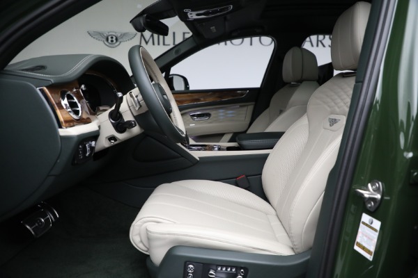 Used 2023 Bentley Bentayga EWB Azure V8 for sale Sold at Rolls-Royce Motor Cars Greenwich in Greenwich CT 06830 24