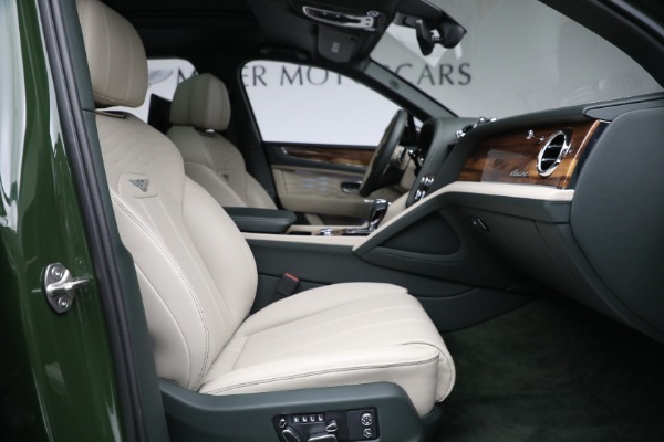 Used 2023 Bentley Bentayga EWB Azure V8 for sale Sold at Rolls-Royce Motor Cars Greenwich in Greenwich CT 06830 28