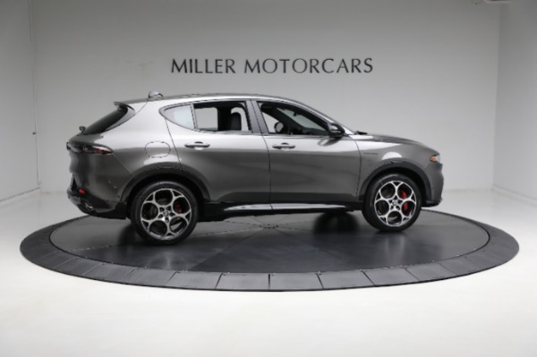 New 2024 Alfa Romeo Tonale Veloce for sale Sold at Rolls-Royce Motor Cars Greenwich in Greenwich CT 06830 17