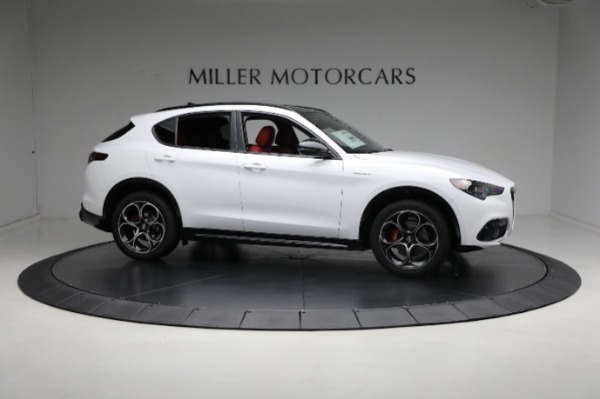 New 2024 Alfa Romeo Stelvio Veloce for sale $57,420 at Rolls-Royce Motor Cars Greenwich in Greenwich CT 06830 17