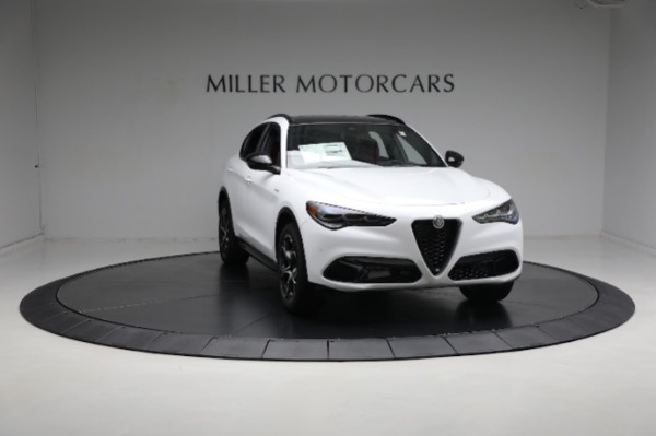 New 2024 Alfa Romeo Stelvio Veloce for sale $57,420 at Rolls-Royce Motor Cars Greenwich in Greenwich CT 06830 20