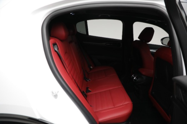 New 2024 Alfa Romeo Stelvio Veloce for sale $57,420 at Rolls-Royce Motor Cars Greenwich in Greenwich CT 06830 27